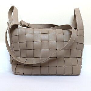 Nude Woven Leather Shoulder Bag – Bottega Bowling Cassette Style